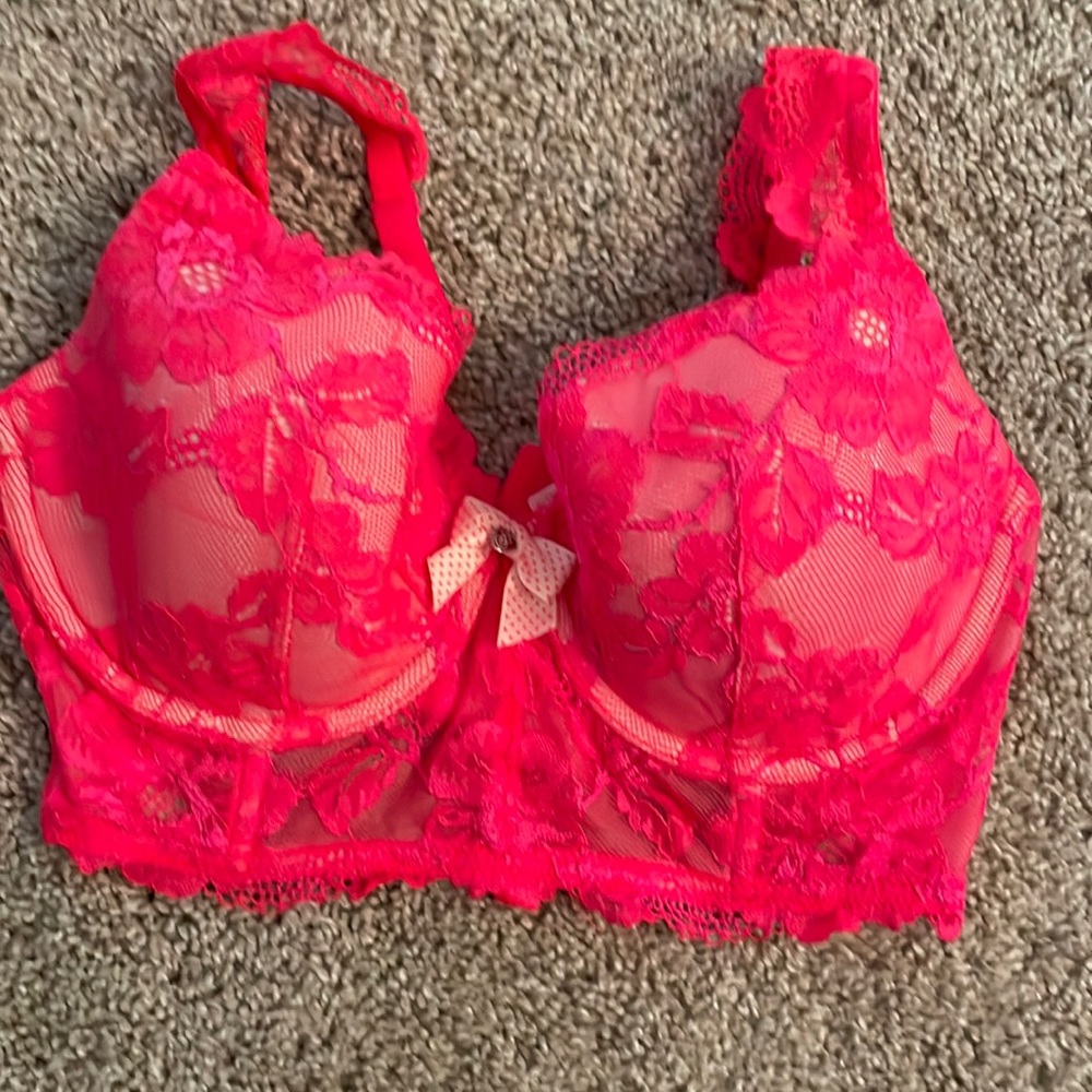 NWOT Victoria’s Secret Lined Demi